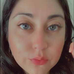 Meet your Posher, Cristina
